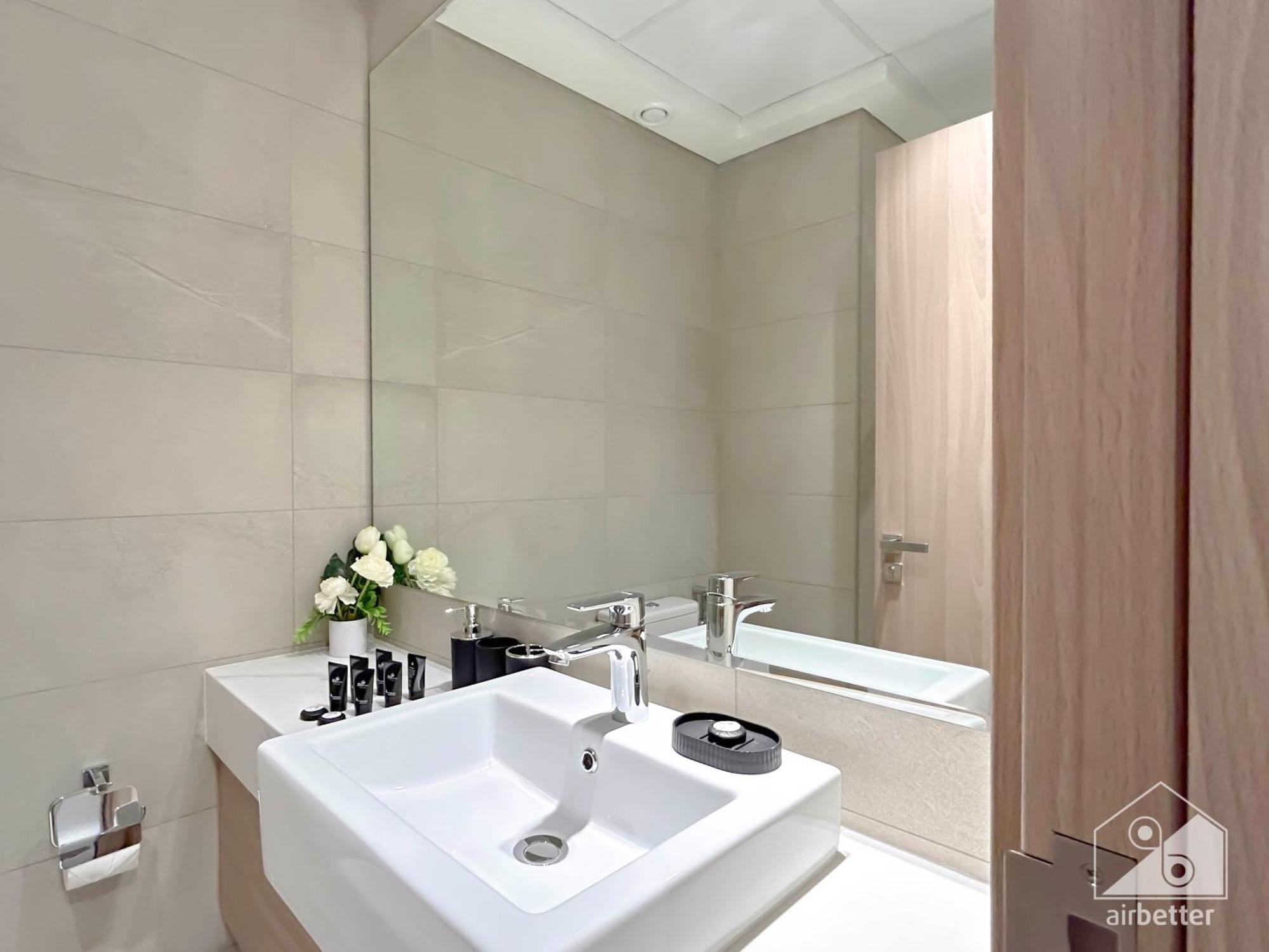 Charming Studio With Balcony In Azizi Riviera Dubai Eksteriør bilde